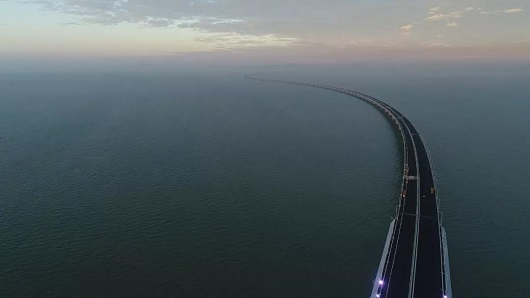 世界长的跨海钢结构大桥通车 推动我桥梁钢结构的发展